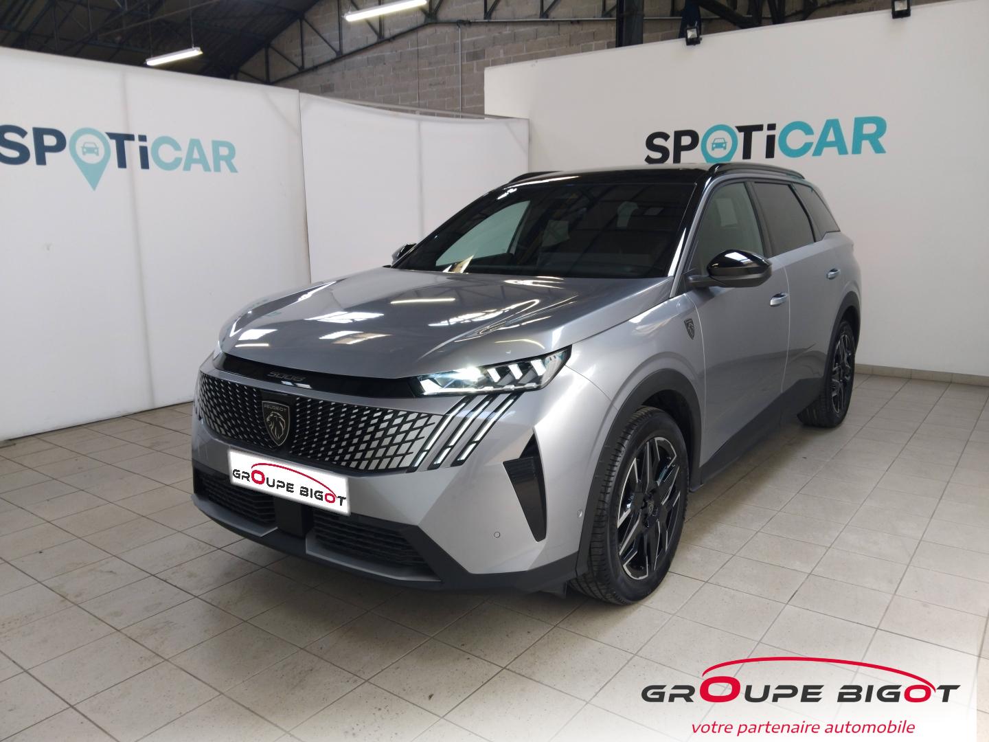PEUGEOT 5008