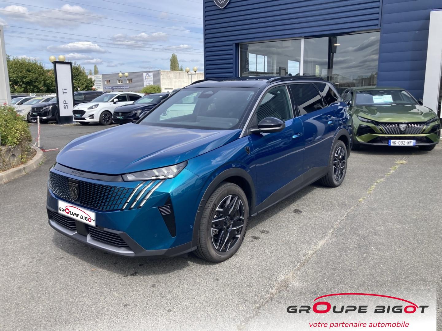 PEUGEOT 5008