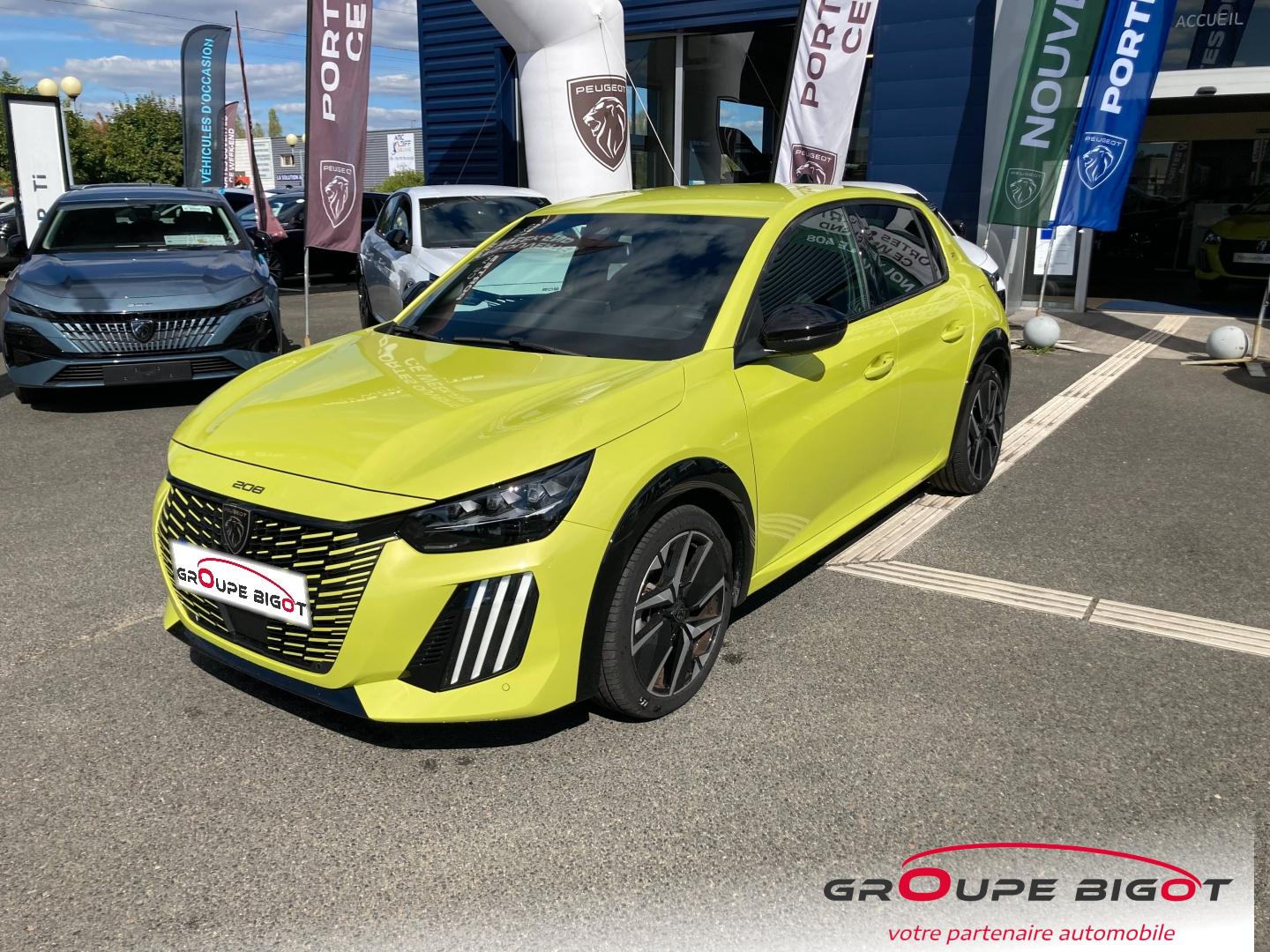 PEUGEOT 208