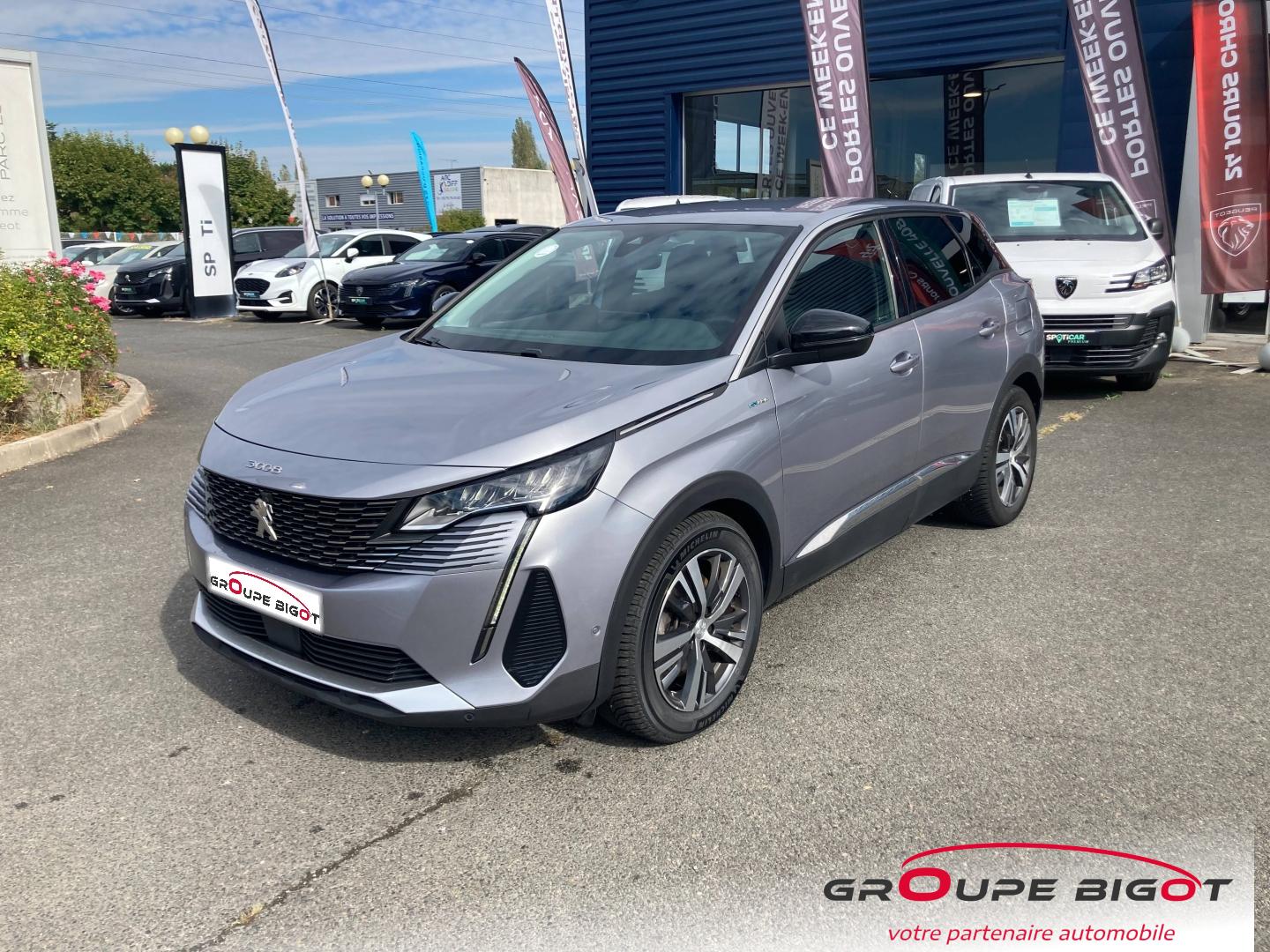 PEUGEOT 3008
